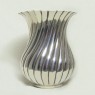 (a0998)Pequeña vasija de plata, grande.