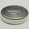 (a1234)Pastillero de forma oval en plata.