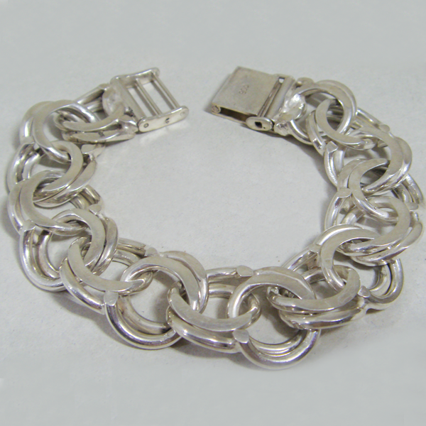 (b1132)Pulsera de plata maciza.