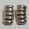 (e1462)Aros de plata inflada con motivo de ondas.