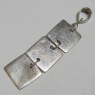 (p1317)Colgante de plata en forma de 3 cuadrados colgantes.