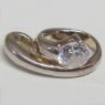 (p1320)Colgante de plata con diseo retorcido y zirconia cbica.