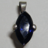 (p1372)Colgante de plata con piedra azul en talla marquis.