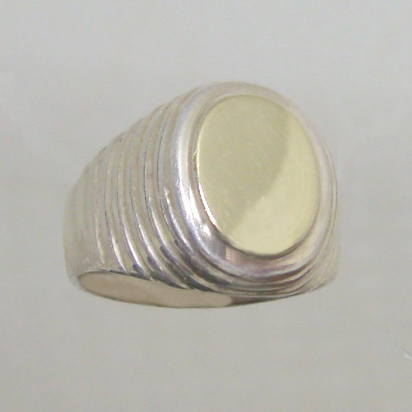OFERTA!! (r1036)Anillo de plata tipo sello oro oval.