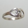 (r1254)Anillo de plata motivo corazn doble.