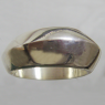 (r1370)Anillo de plata con diseo en punta.