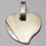 (p1525)Medalla de plata en forma de coraz�n para grabar.