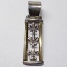 (p1546)Colgante de plata con apliques de oro motivo Flor de Lis