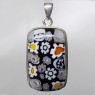 (p1552)Colgante de plata en estilo Murano, motivo flores.